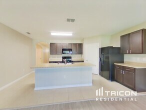 16121 Yelloweyed Dr in Clermont, FL - Building Photo - Building Photo