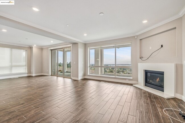 property at 6733 Skyview Dr