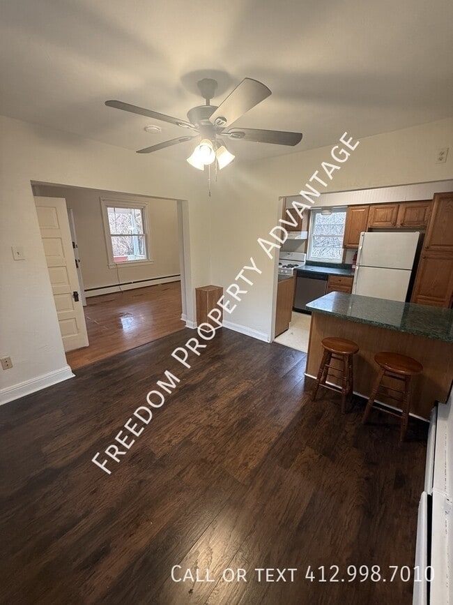 1305 Stem St in Pittsburgh, PA - Building Photo - Building Photo