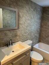 240 Scott St in Naugatuck, CT - Building Photo - Building Photo