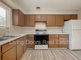 4711 Gladstone St in Lincoln, NE - Building Photo