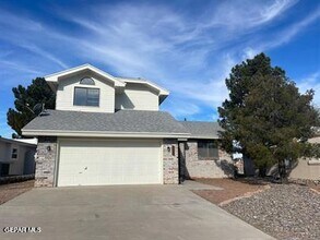 567 Kieffer Ln in El Paso, TX - Building Photo - Building Photo