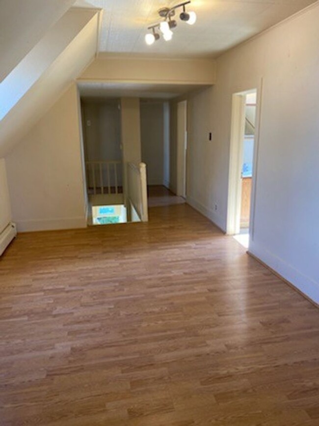 property at 314 E New York St