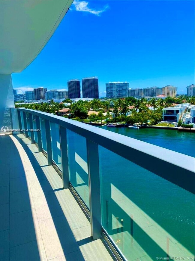 property at 9261 E Bay Harbor Dr