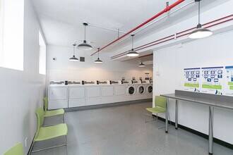 Chequers Place in Montréal, QC - Building Photo - Building Photo