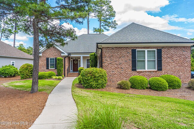 201 Sundew Ct in Southern Pines, NC - Building Photo - Building Photo