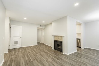 9025 W. 3rd St - fully renovated unit in L... in Los Angeles, CA - Building Photo - Interior Photo