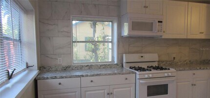 2568 39th Ave N in St. Petersburg, FL - Building Photo - Building Photo