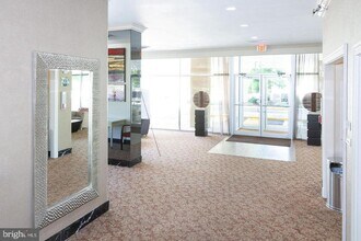 6641 Wakefield Dr, Unit 901 in Alexandria, VA - Building Photo - Building Photo