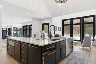 15 Joshua Rd in Saratoga Springs, NY - Building Photo - Building Photo