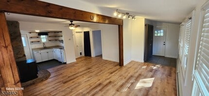 13 Elizabeth Rd in West Milford, NJ - Building Photo - Building Photo