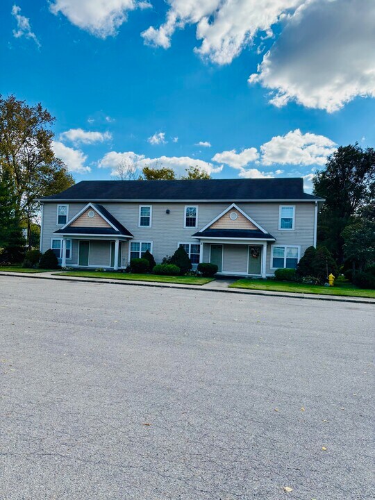 3880 Kenowa Ave SW in Grandville, MI - Building Photo