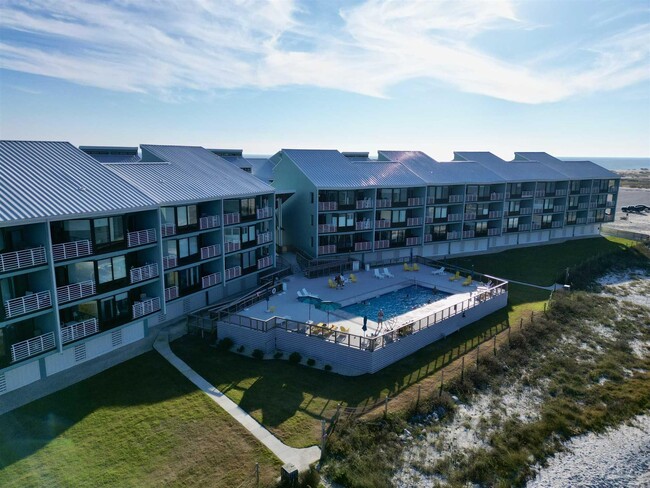 1390 Fort Pickens Rd in Pensacola Beach, FL - Building Photo - Building Photo