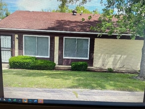 126 Central Ave in Matteson, IL - Building Photo - Building Photo