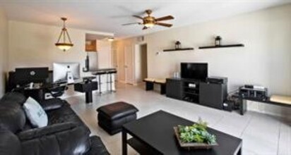 2624 NE 32nd St, Unit 109 in Fort Lauderdale, FL - Building Photo - Building Photo