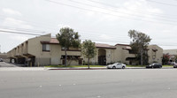 Liberty Tree Apartments in Garden Grove, CA - Foto de edificio - Building Photo