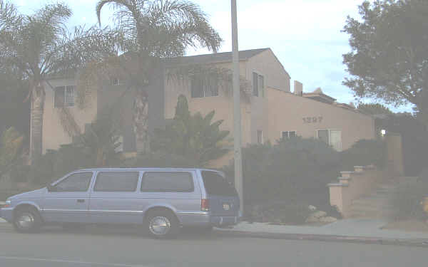 1397 N Vulcan Ave in Encinitas, CA - Foto de edificio - Building Photo