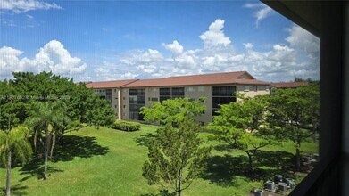 1650 SW 124th Terrace in Pembroke Pines, FL - Building Photo - Building Photo