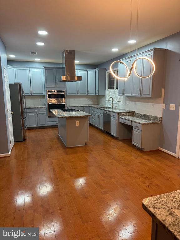 42509 Mandolin St in South Riding, VA - Building Photo - Building Photo