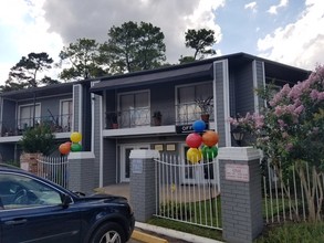 Blue Apartments in Houston, TX - Building Photo - Other