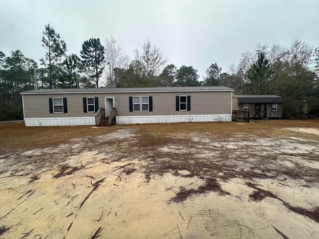 124 Mallet Bayou Rd in Freeport, FL - Building Photo - Building Photo