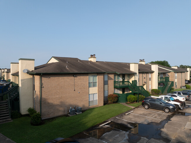 Baywind Condominiums in Houston, TX - Building Photo - Building Photo