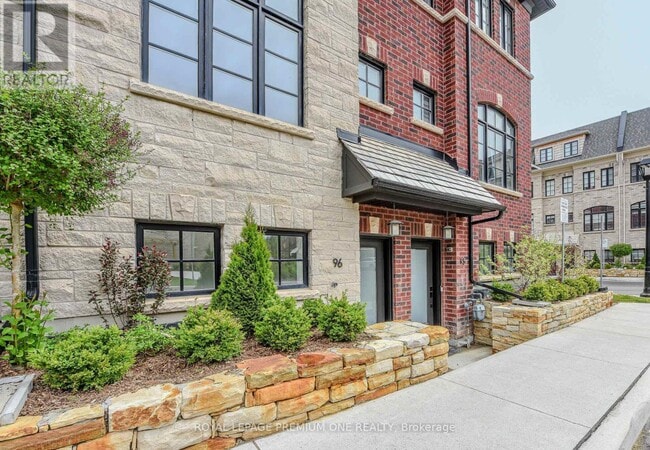 property at 21-21 Wasdale Rd
