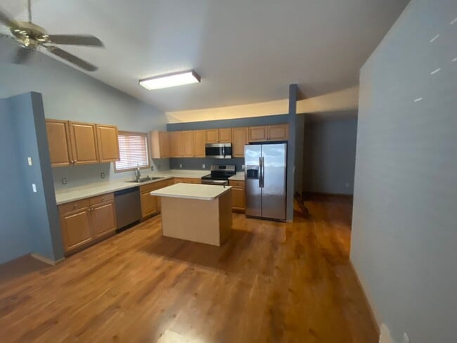 2915 Dakota Park Cir S in Fargo, ND - Building Photo - Building Photo