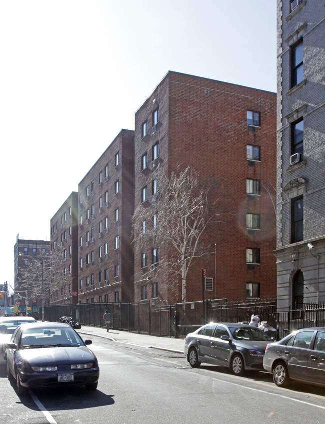 Site A Washington Heights in New York, NY - Building Photo - Building Photo