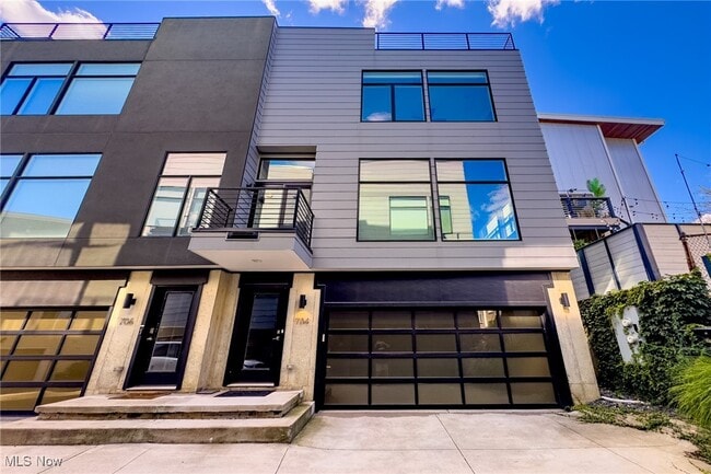 704 University Ct