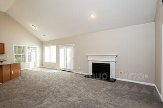 9108 S Sterling Lakes Dr in Covington, GA - Building Photo - Building Photo