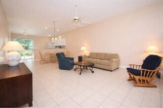 14 Bunker Knolls Ln in Palm Coast, FL - Building Photo - Building Photo