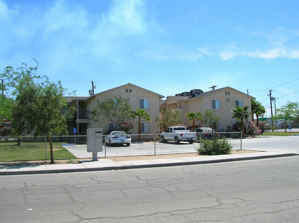 934 E St in Brawley, CA - Building Photo