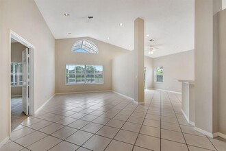 3549 Old Lighthouse Cir in Wellington, FL - Building Photo - Building Photo