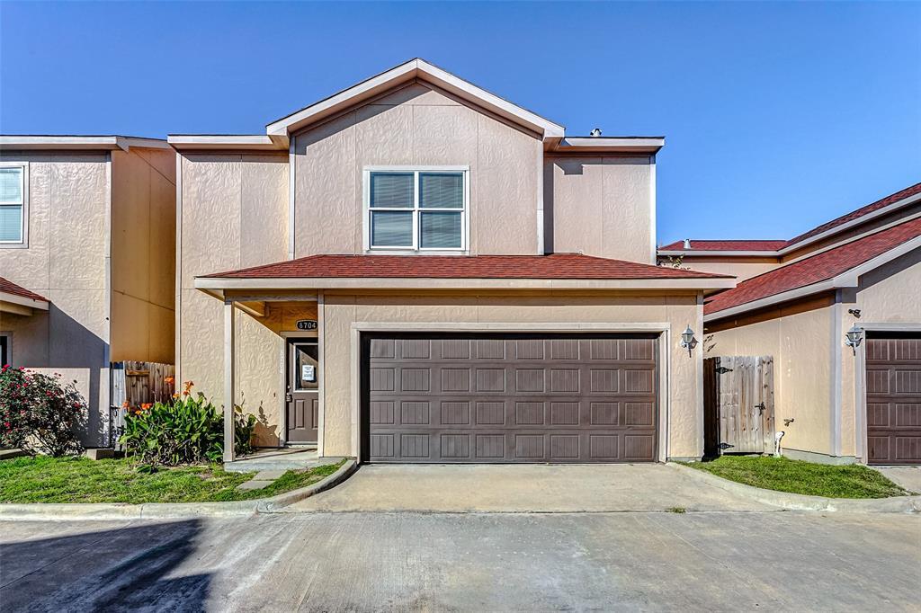 8704 Beviamo St in Houston, TX - Building Photo