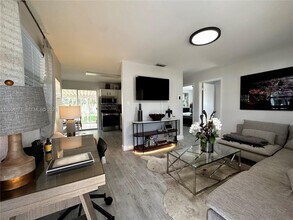 397 NW 48th Ct in Fort Lauderdale, FL - Building Photo - Building Photo