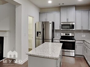 4445 Newfangle Rd in Stone Mountain, GA - Building Photo - Building Photo