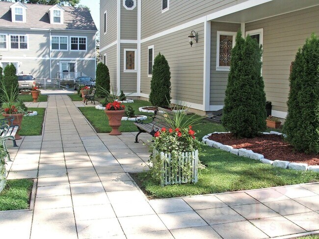 34 Raymond St, Unit 34A in Boston, MA - Building Photo - Building Photo