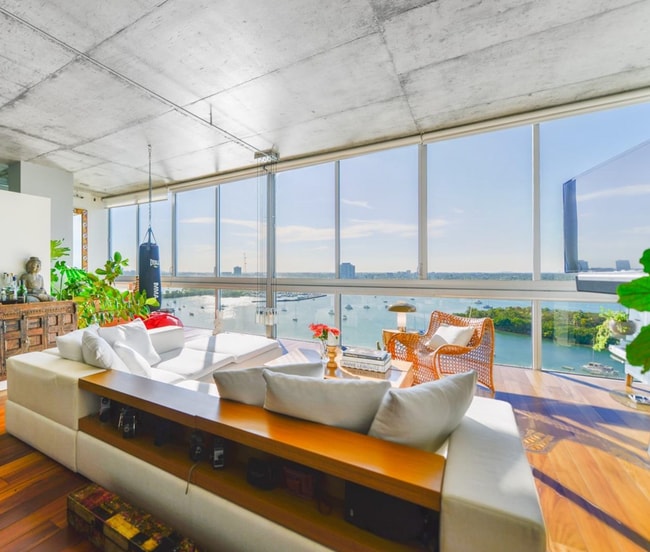 7930 West Dr, Unit 1402 in Miami Beach, FL - Foto de edificio - Building Photo