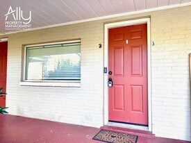 638 Ivy Hill Ln in Charlottesville, VA - Building Photo