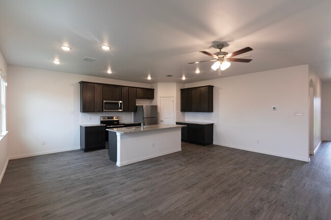 10504 Many Oaks Dr in Fort Worth, TX - Building Photo - Building Photo