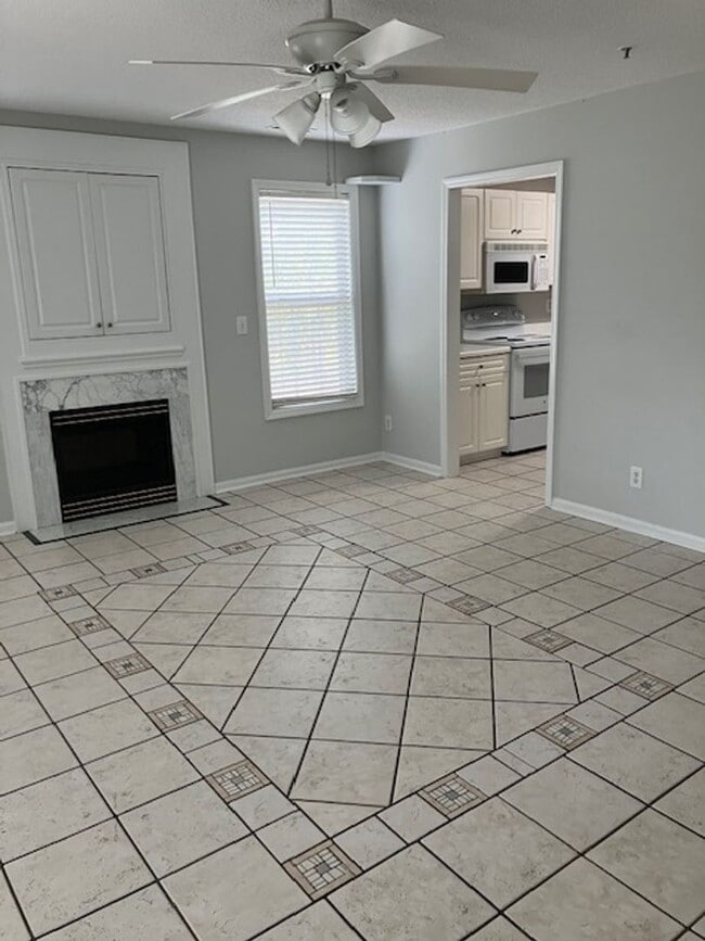 909 Litchfield Way in Wilmington, NC - Building Photo - Building Photo