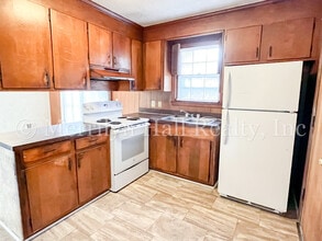 225 Stirlington Rd in Columbia, SC - Building Photo - Building Photo