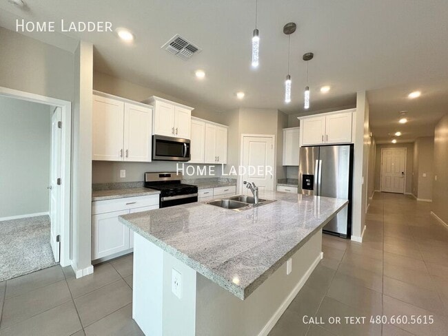 41645 W Driftwood Ln in Maricopa, AZ - Building Photo - Building Photo