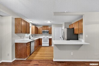 9915 Lottie Ln in Charlotte, NC - Foto de edificio - Building Photo