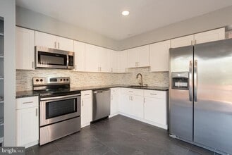 1009 Dartmouth Glen Way in Baltimore, MD - Building Photo - Building Photo
