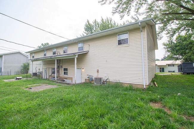 7304 N Moberly Dr in Columbia, MO - Building Photo - Building Photo