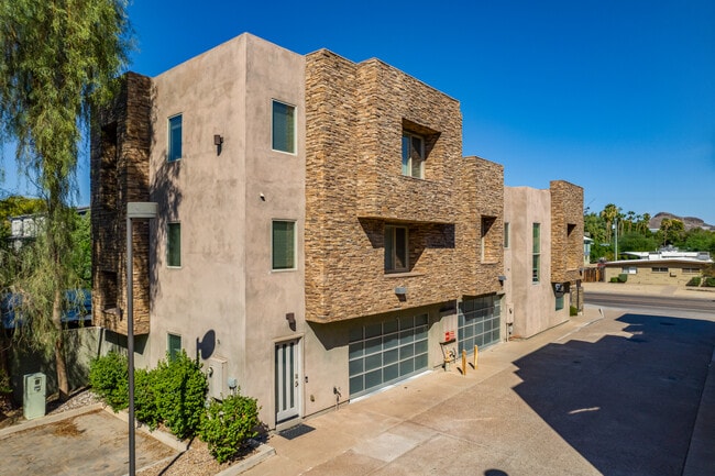 312 S Hardy Dr in Tempe, AZ - Building Photo - Building Photo