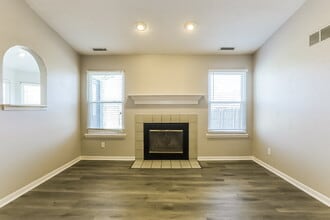 121 Tracy Ridge Blvd in New Whiteland, IN - Building Photo - Building Photo