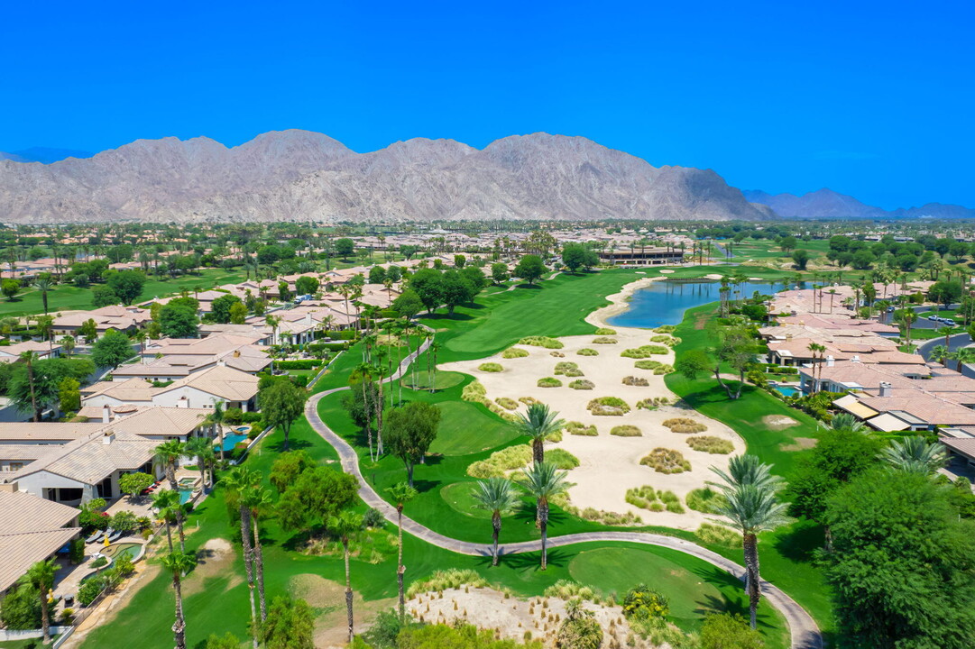 80616 Spanish Bay in La Quinta, CA - Foto de edificio